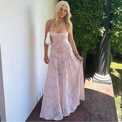 Robe à bretelles en dentelle et fleurs